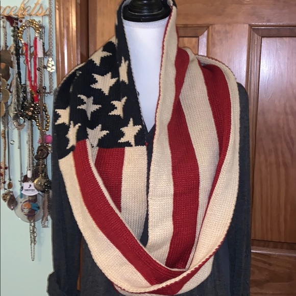 Accessories - Acrylic American Flag Infinity Scarf